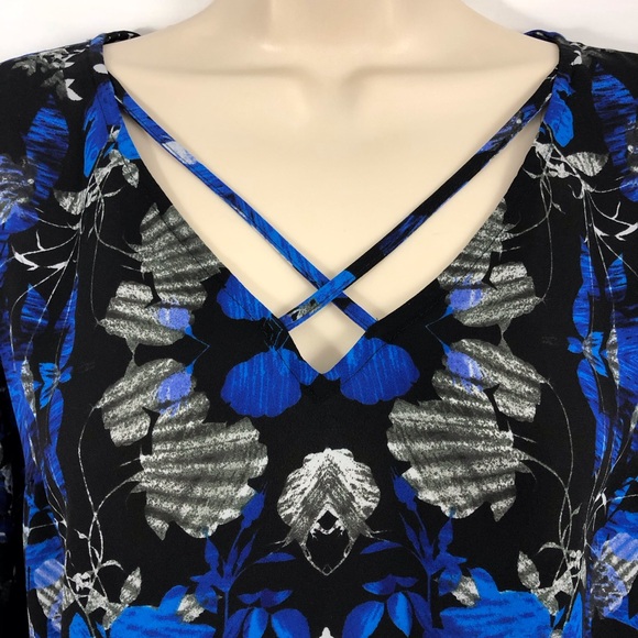 Express Black Floral Tunic Top - Picture 3 of 16